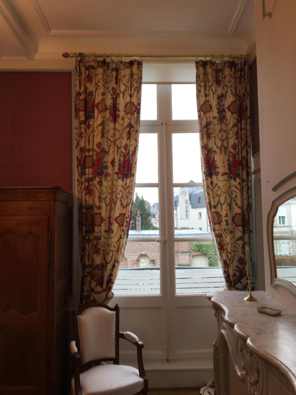 Entre Cour Et Jardin Bed & Breakfast อาร์ราส ภายนอก รูปภาพ