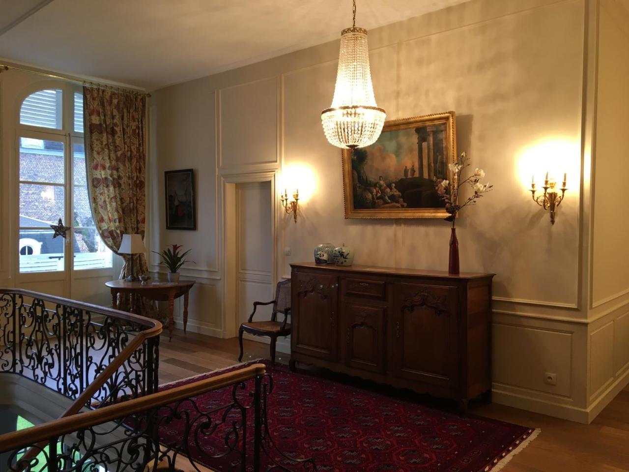 Entre Cour Et Jardin Bed & Breakfast อาร์ราส ภายนอก รูปภาพ